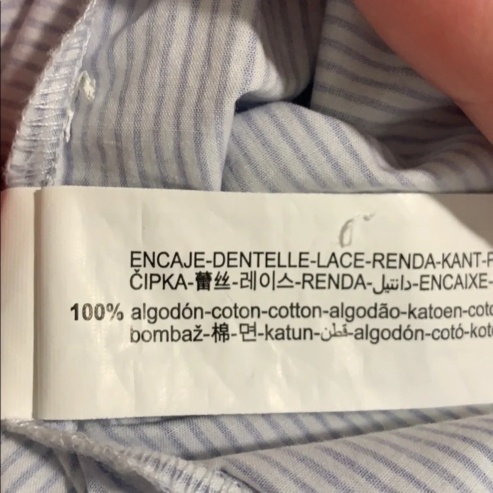 🌹NWT. Zara White/Blue Striped Shirt. Size XS, S.